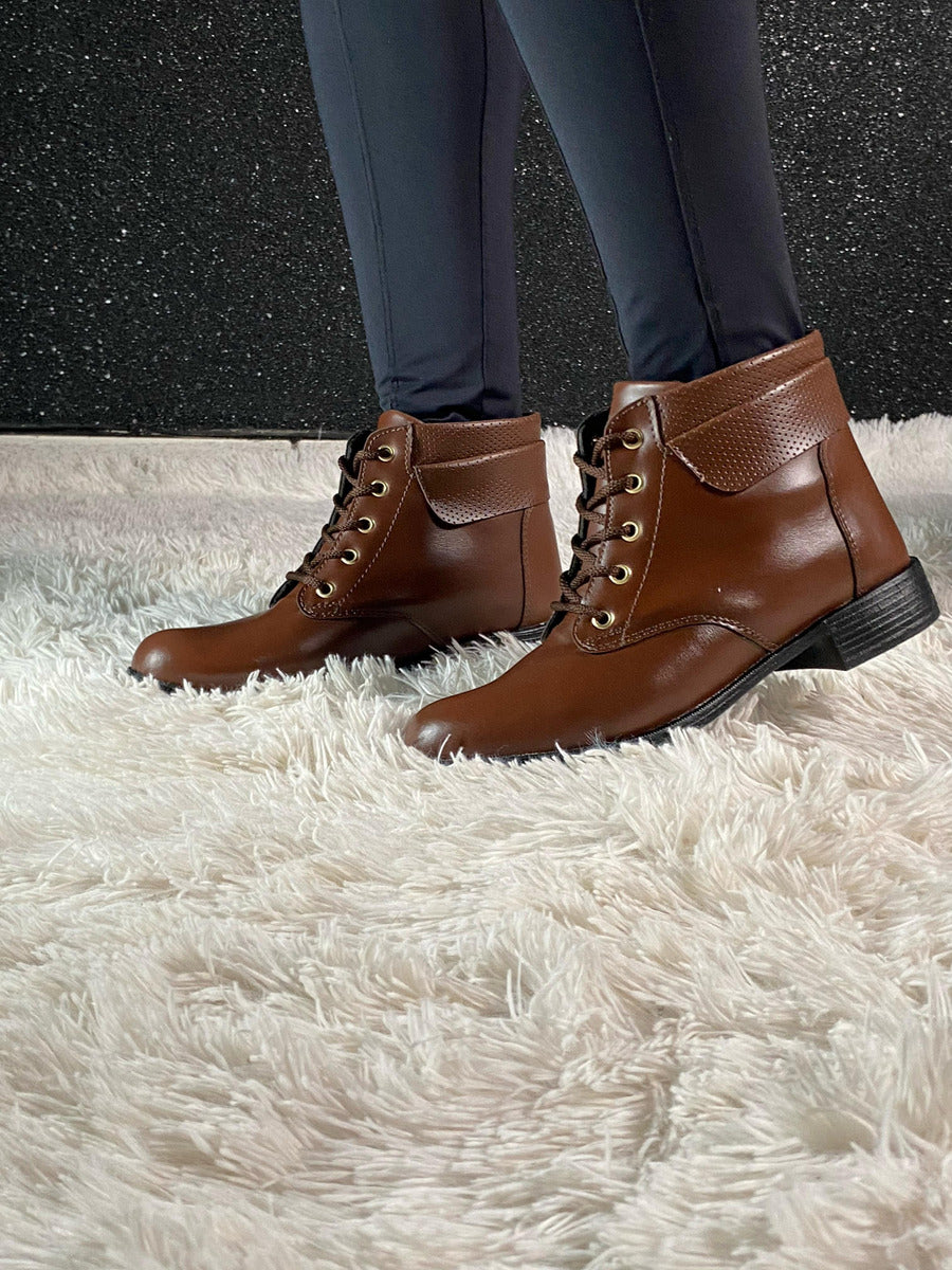 Bota De Amarrar Botinha Feminina Bico Redondo Tendência 2025